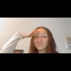 Meet your Posher, Kenzie